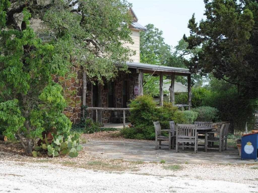 Last Outpost Bandera Ranch House מראה חיצוני תמונה